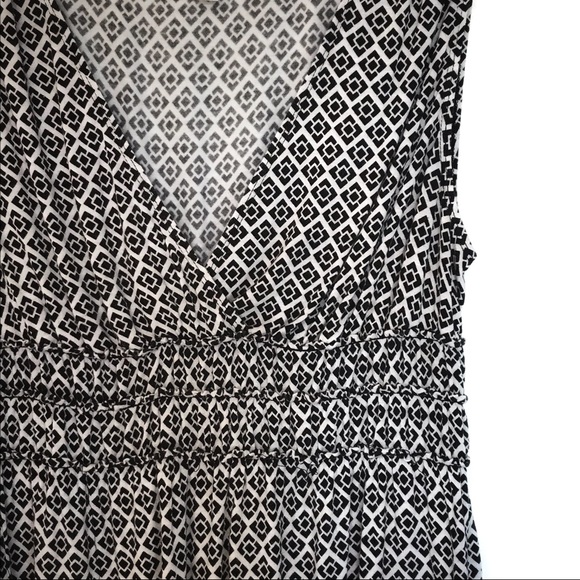 Max Studio empire waist printed tank top large - Picture 7 of 8